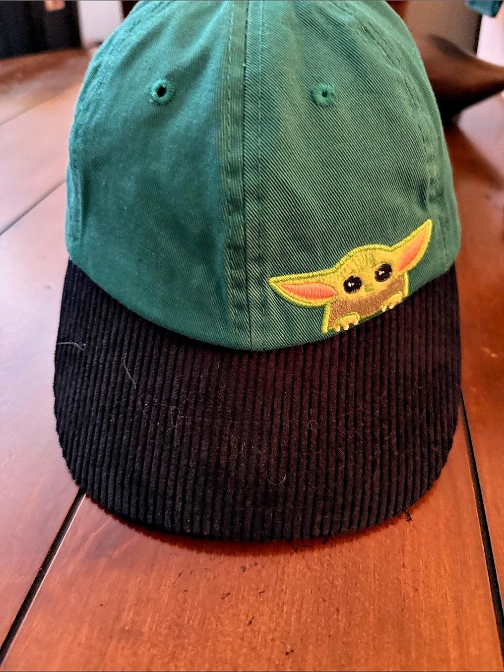 Star Wars The Mandalorian The Child Baby Yoda Corduroy Visor Cap Green & Black